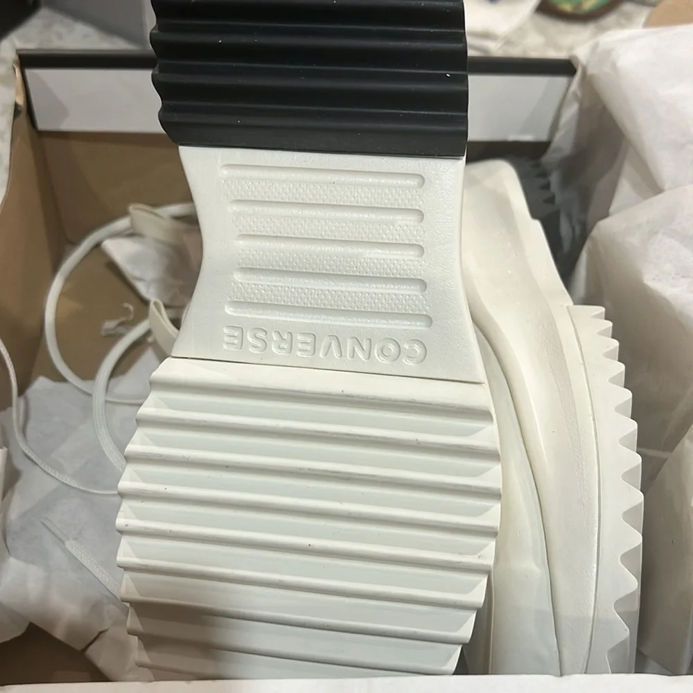 New Converse Women's Run Star Hike High Top Platform Egret/White/Black - Picture 7 of 9